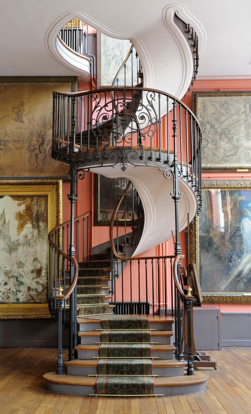 Escalier GustMoreau_RMN Franck Raux.jpg